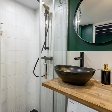 Close-central - Great Location - Stylish Loft- Zlota Street Warsaw