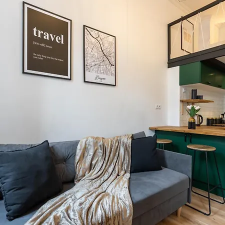 Close-central - Great Location - Stylish Loft- Zlota Street Warsaw