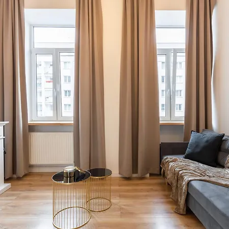 Apartment Close-central - Great Location - Stylish Loft- Zlota Street Warsaw